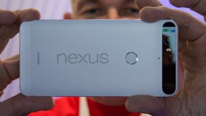 Google Nexus 6P apskats: aizmugurē, tuvplānā